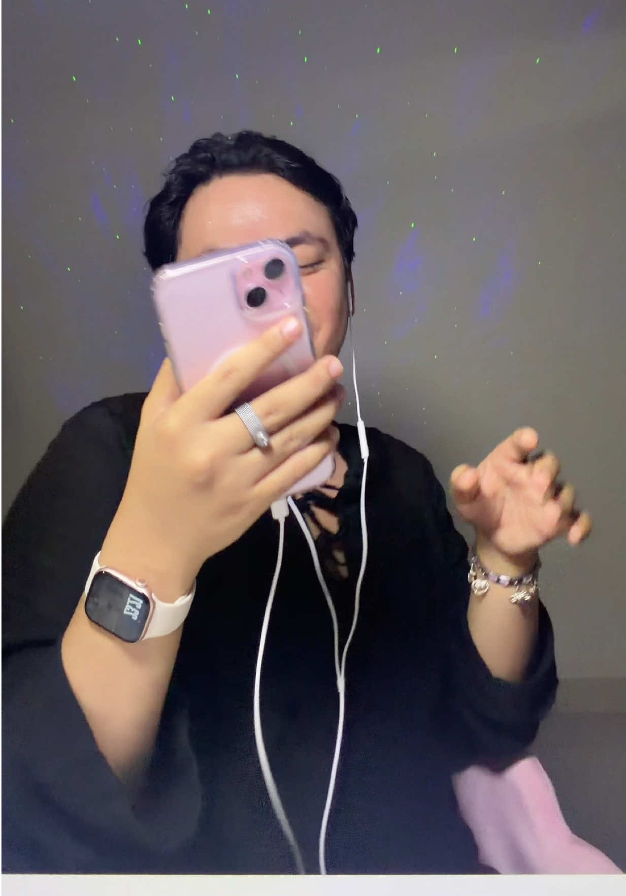 Lagi trendnya headset kabell sekaranggg woi😍 #ratuudeki #1horaheadset 