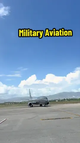 Operational excellence on the ground and in the air. Fuerza Aérea Mexicana. 🇲🇽✈️ #airport #creatorsearchinsights #aviation #planespotting #airplane 