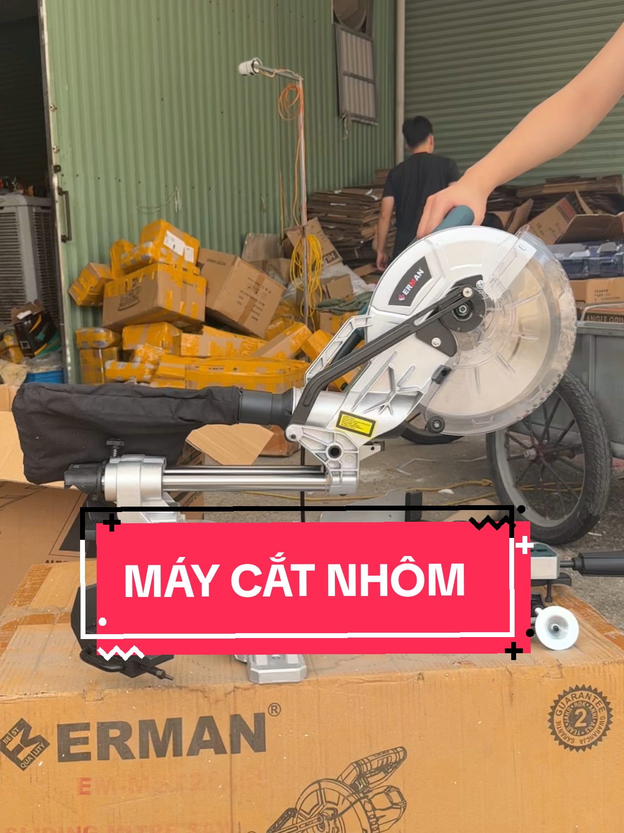 Máy Cắt Nhôm Cưa Trượt ERMAN #maycongtrinh #nhomkinh #maycatnhom #maycatnhua #xuhuong 