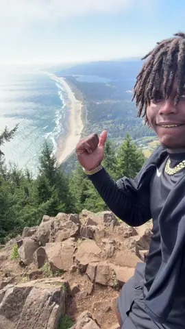 Somebody come hike we me cuh ✌️🥀💔 #Oregon #Pnw #Hiking 