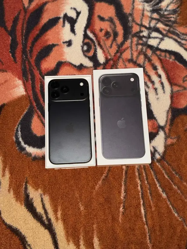It’s been awhile on here! Got the new black iPhone 18 Pro Max yesterday! 🔥😁 #iphone #apple #iphone18  #viral #motivation  @apple 