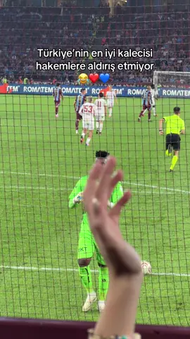 Forma numarasının 24 olmasına bakmayın kendisi bir numaradır aslen 😂❤️💙 #onana #trabzonspor #trabzon #keşfet @Andre Onana 