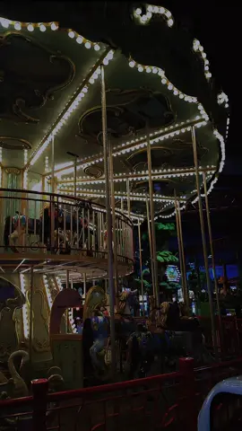 Midnight circus 🎪✨ #creatorsearchinsights #tiktoktravel #tiktoktravel #fyppppppppppppppppppppppp #travel 
