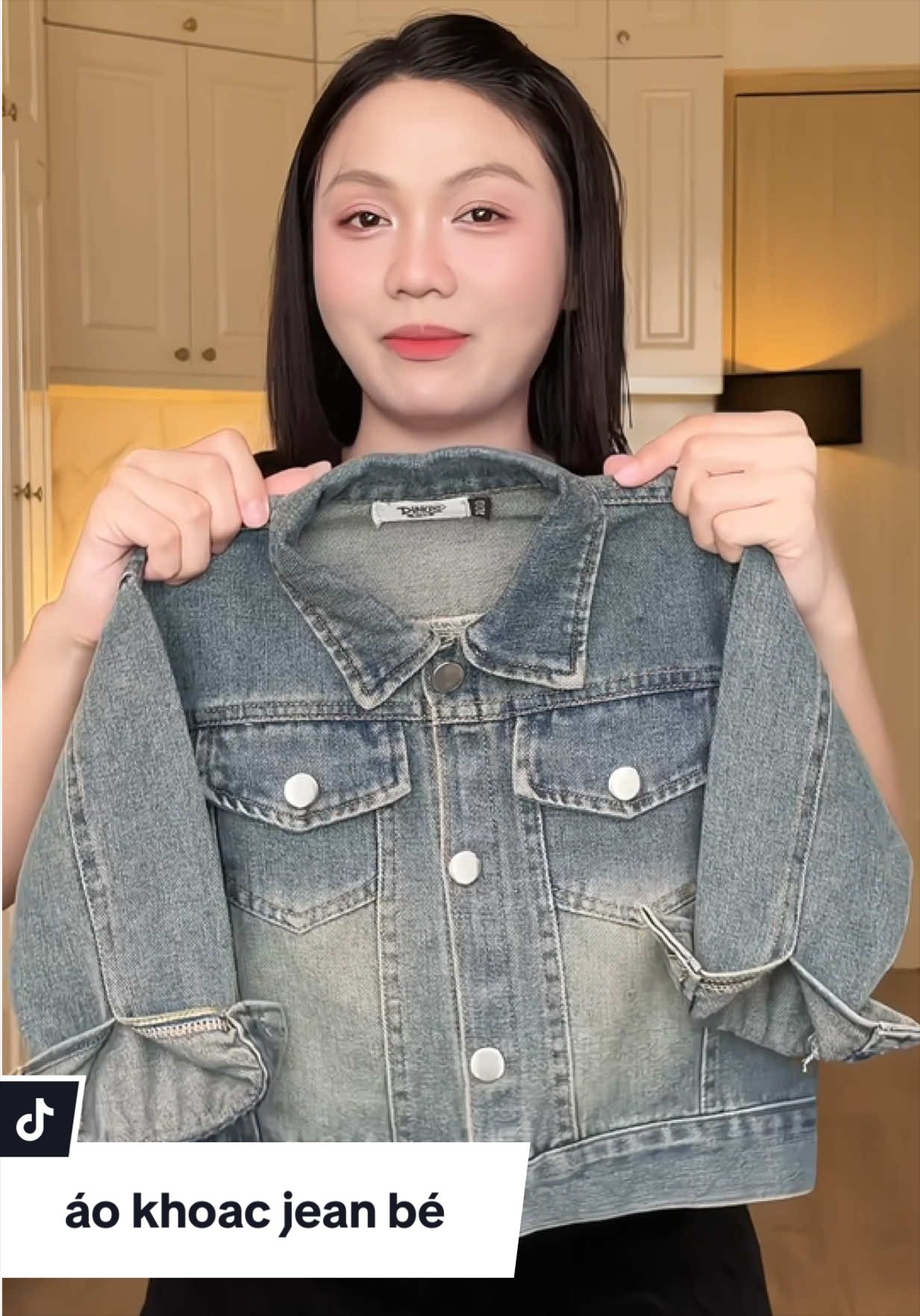 Áo khoác Jean cho bé gái bé trai ao khoác jean cho bé xịn xò phong cách #megiangcogu #aokhoacdaitay #aokhoacjeanchobe #aokhoacchobe #aokhoacbetrai 