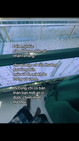 Đến một lúc nào đó bạn nhận sẽ nhận ra rằng. cho dù bạn có tổn thương đau lòng đến mức vỡ da mà khóc trong vô vọng. thì cũng chỉ có bản thân bạn mới an ủi  được chính mình mà thôi..!#fus #xuhuong #capbuontamtrang #dau 