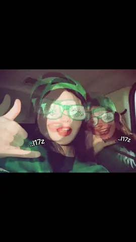 رفرفي فوقققققققق🤩🇸🇦🇸🇦. يعد برج المملكة واحدًا من أبرز المعالم المعمارية في الرياض، ورمزًا حديثًا يعكس تطور المملكة العربية السعودية ونهضتها العمرانية. منذ افتتاحه، أصبح البرج وجهة للسكان والزوار، ليس فقط لارتفاعه المميز بل أيضًا لما يقدمه من مرافق متنوعة وتجربة فريدة. تم افتتاح برج المملكة عام 2002، وهو مشروع تابع لشركة المملكة القابضة التي يملكها الأمير الوليد بن طلال. يبلغ ارتفاع البرج حوالي 302 متر، ويتكون من 99 طابقًا، ما جعله لفترة طويلة أحد أطول المباني في الشرق الأوسط. تصميمه الفريد الذي يشبه فتحة القوسة في أعلى البرج يميزه عن بقية ناطحات السحاب، وقد صُمم ليكون تحفة معمارية #fypシ #ggggggggggggggggggguuuuu #اكسبلور 
