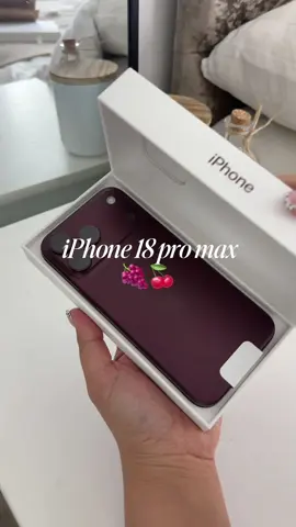 She is perfect 😍 #iphone18promax #burgundy #asmr #iphoneunboxing #newphone 
