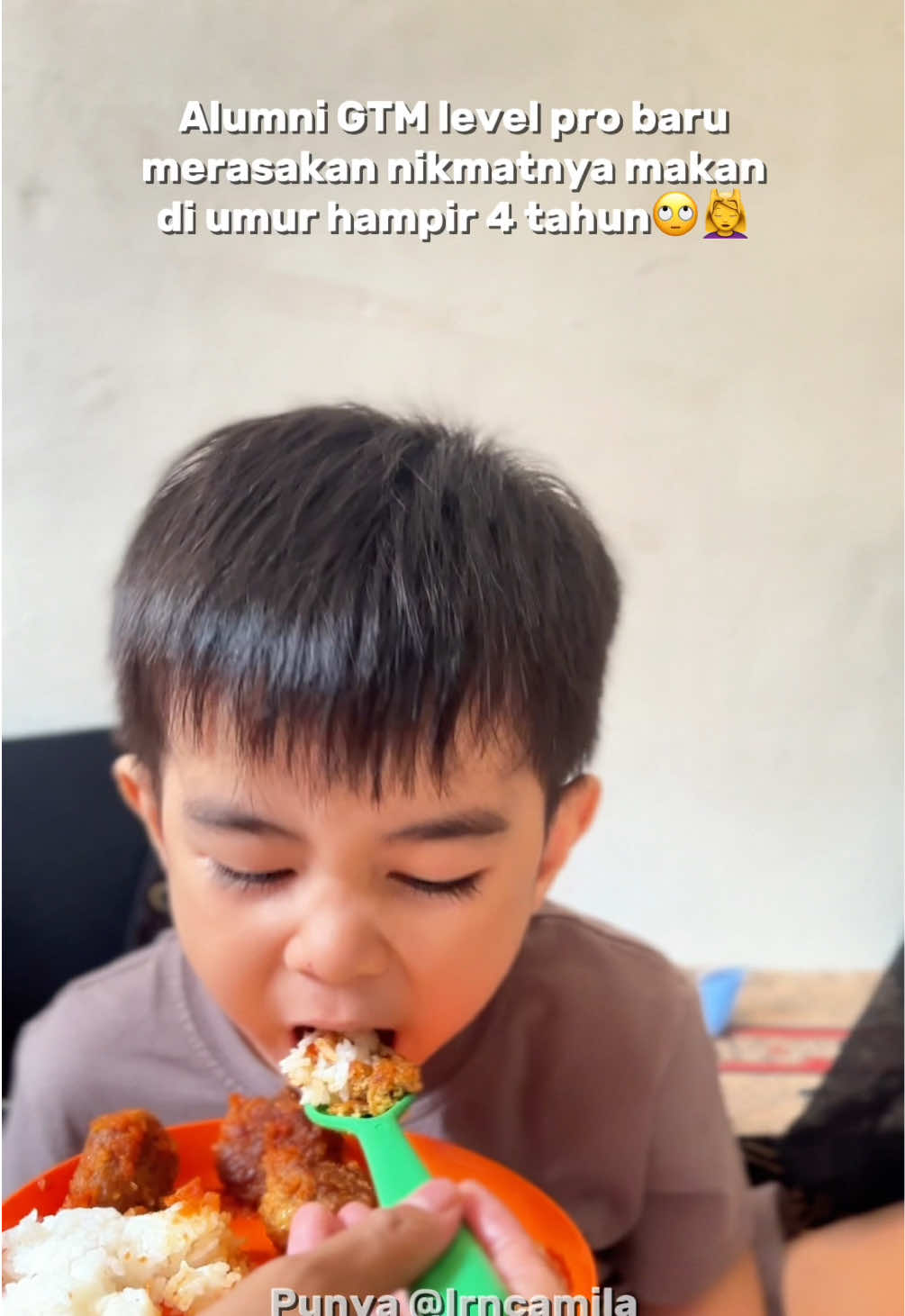 Enak kan makannn? suruh siapa dlu GTM🙄 