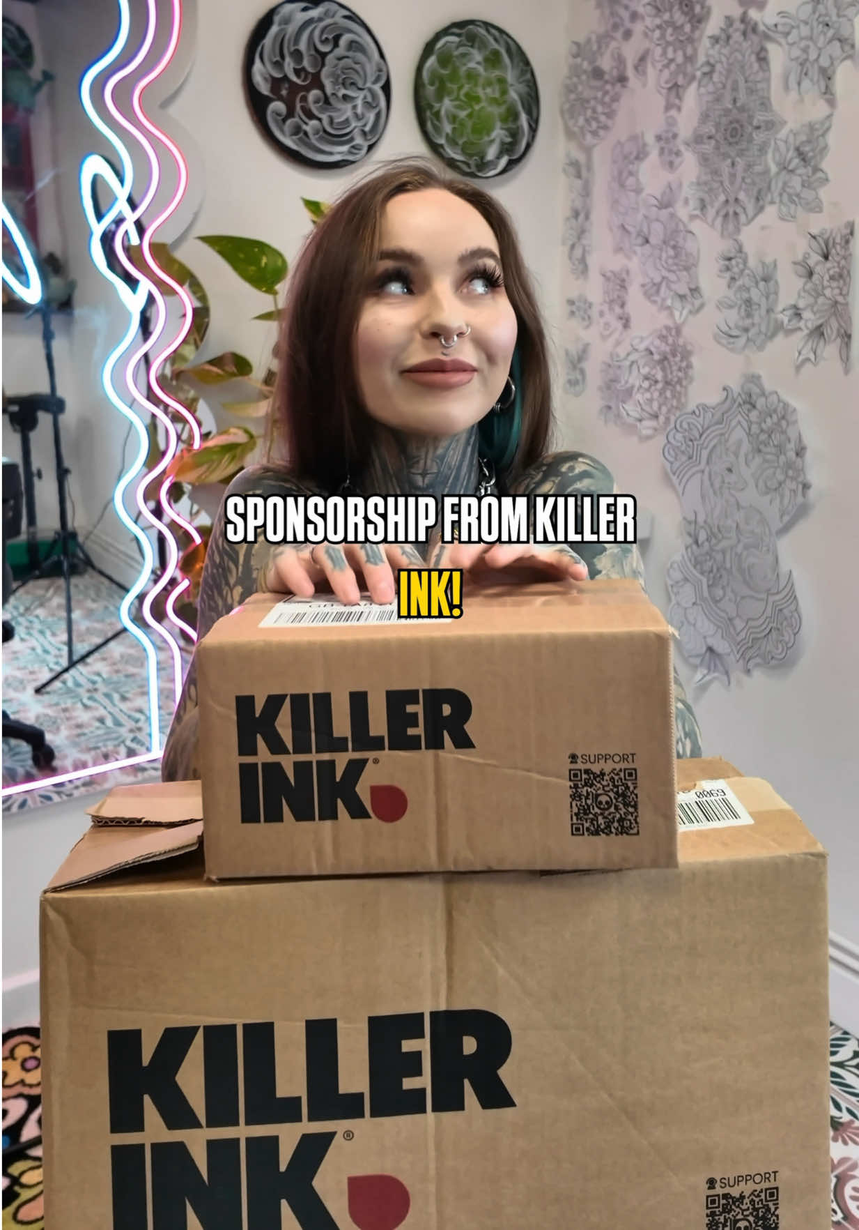Officially part of the @killerinktattoo & @elitetattooofficial sponsorship teams 🖤 So bloody pleased to be sponsored by these guys after using their products for years! Thanks for the support and all the goodies — can’t wait to put them to good use! 🫶🏼 @bluedream.tattoo  #bristoltattooartist #bristoltattoo #bristoltattoostudio #floraltattooartist #floraltattoo