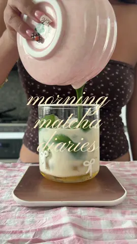 morning matcha diaries @Matcha Sunday 🎀🍵 #matcha #matchatok #matchalatte #matchaathome #homebarista 
