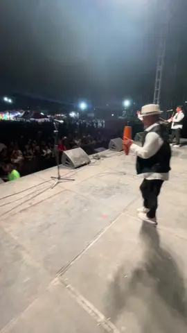 Cumbia🕺🪩 En vivo desde Sabinas Coahuila!! Regresa la esencia original con los pasos del tremendo, Pini Alba!! Y acompañado del buen Luigi Gutiérrez.🔆👏🏽 #sonidomazter #sabinascoahuila #fyp #coahuila #Cumbia 