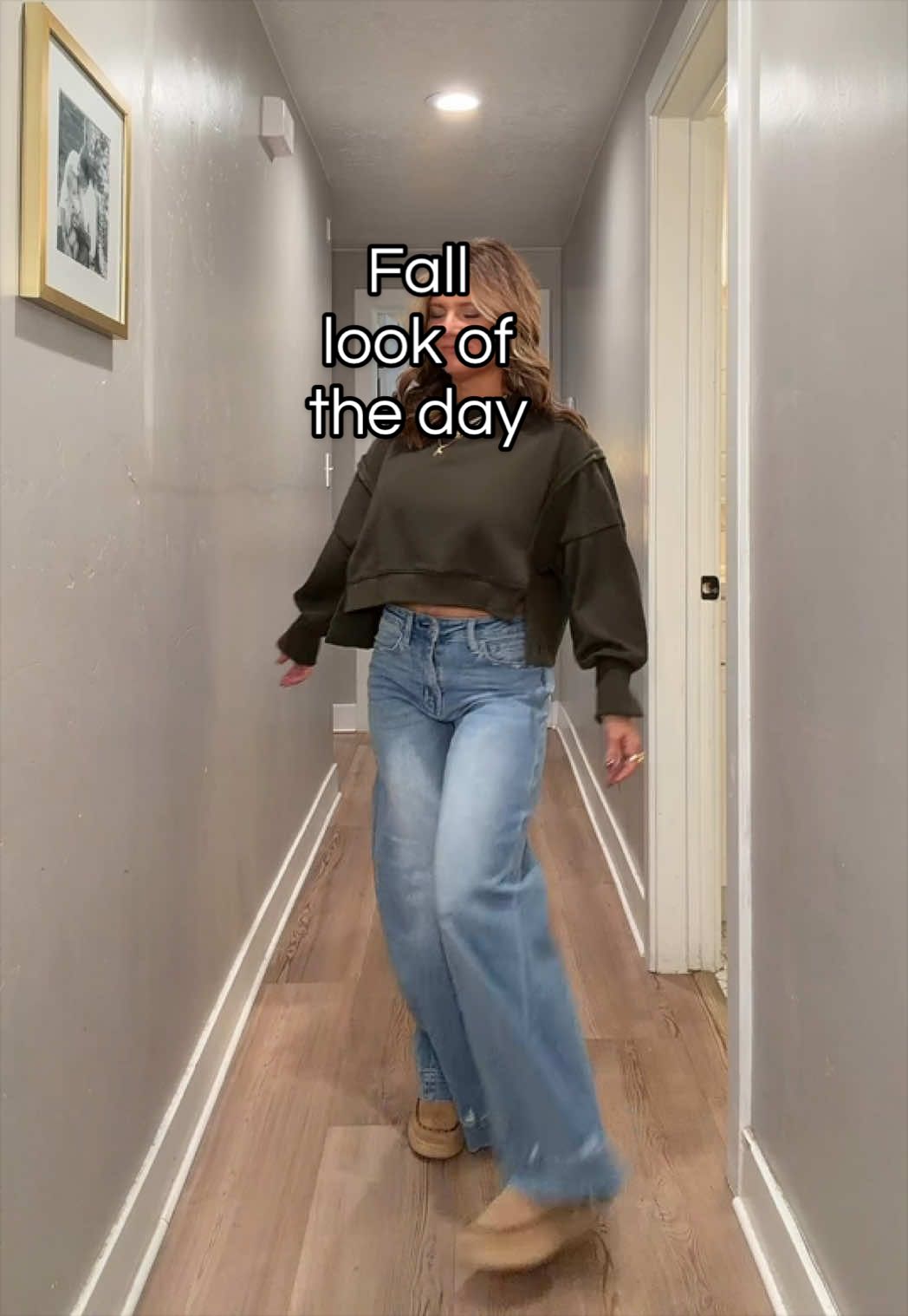Perfect fall ootd #casualoutfits #widelegpants #jeans #falloutfits 
