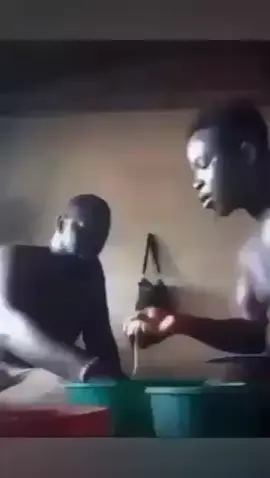 😂