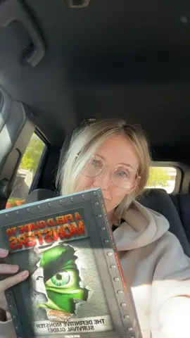okay but explain THIS… #conspiracy #storytime #mystery #BookTok #jeffreyepstein 