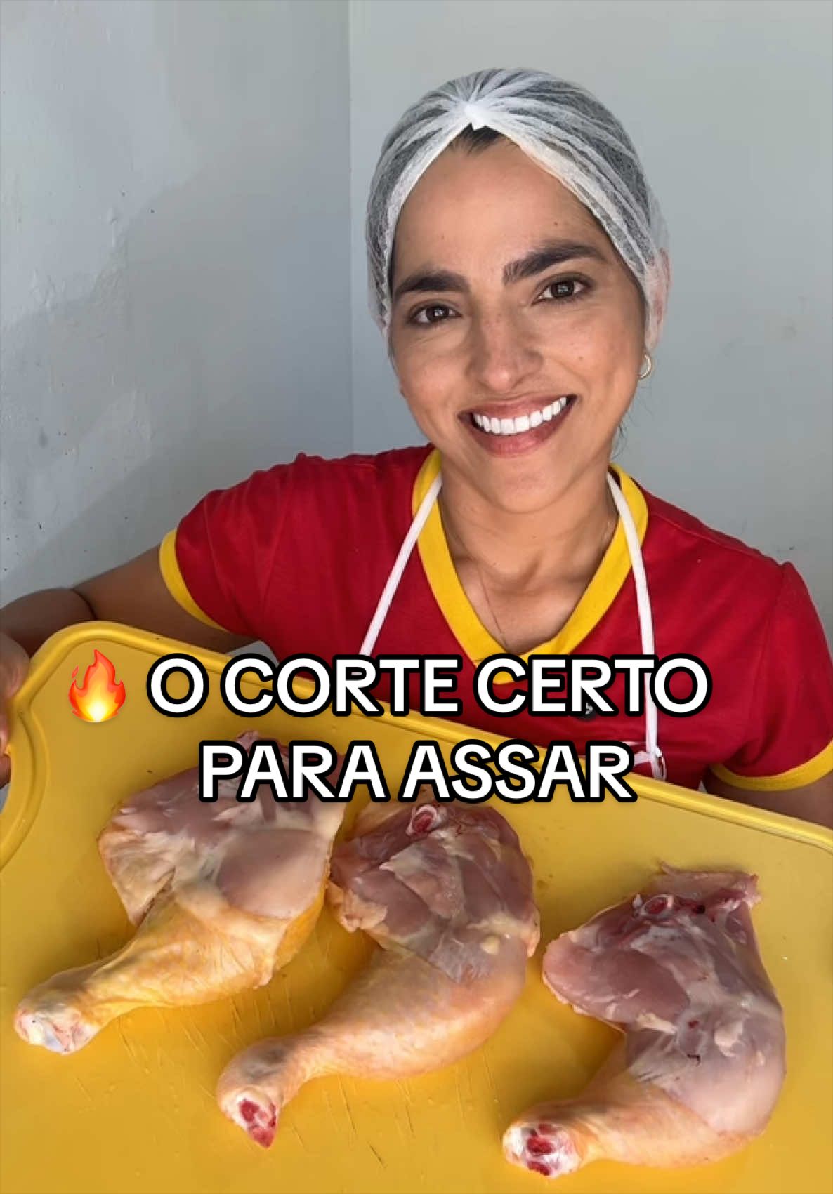Minha gente, olha que dica boa pra deixar a coxa e sobrecoxa bem aberta, pegar bastante tempero e assar por completo! 🍗 E me conta,você já conhecia esse jeito de cortar ou aprendeu hoje? 👇 #cortes #assado #frango #casadofrangors #maranhao 