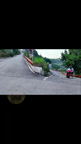 safest way to make a U turn😅 . . 🎁 in bio😍Follow for more! #beansmotobooth #motorcycle #motorcyclelife #superbike #sportbike #bigbike#literbike #biker #bikelife #rider #girlrider #yamaha #suzuki #honda #kawasaki #KTM#ducati #benelli#triumphmotorcycle#bmwmotorrad #harleydavidson #motogp2026 #funnyvideos #viral #girlriders #motorbike