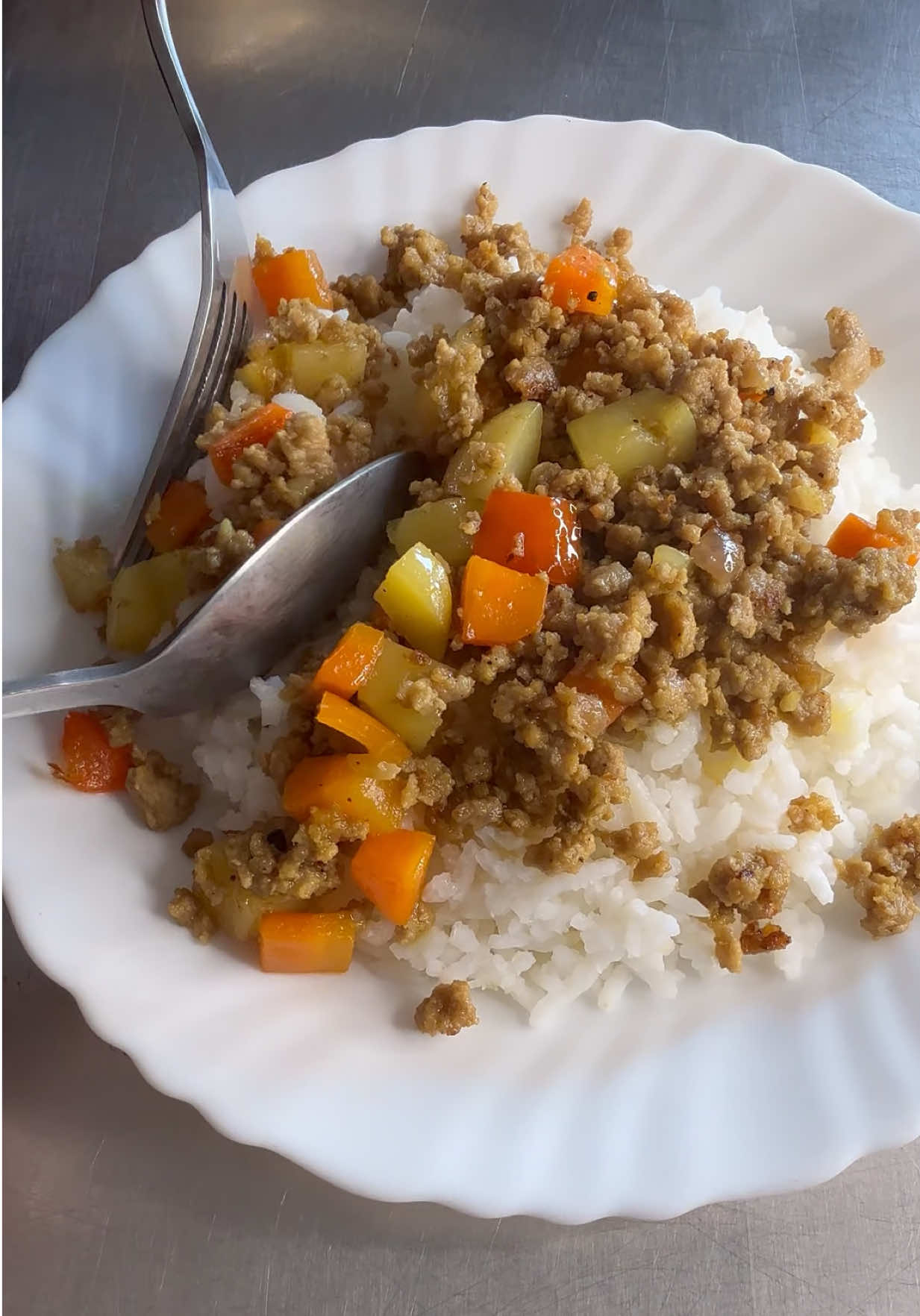 Kung trip mo panuorin ang long video ng NAPAKASARAP na PORK GINILING ala RELLENO Style, yung walang shortcut, panuorin mo na ito, ka-Kusina! ☺️ Please LIKE, SHARE & FOLLOW us for more easy recipes! Cheers! 🍻  #fyp #fypシ #EasyRecipe #pinoyfood #filipinofood 