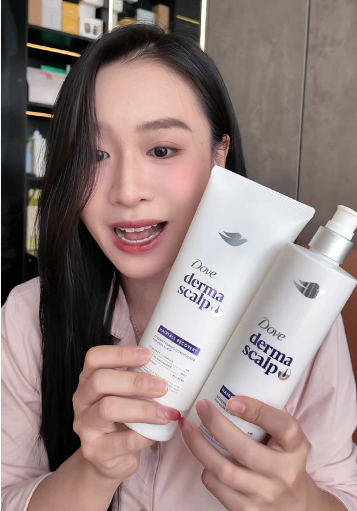Tóc bà nào mà bị rụng nhiều thì tham khảo cái combo dầu gội này nhá