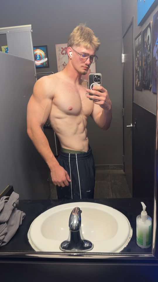 #physique #fyp #foryoupage #debbielifts 