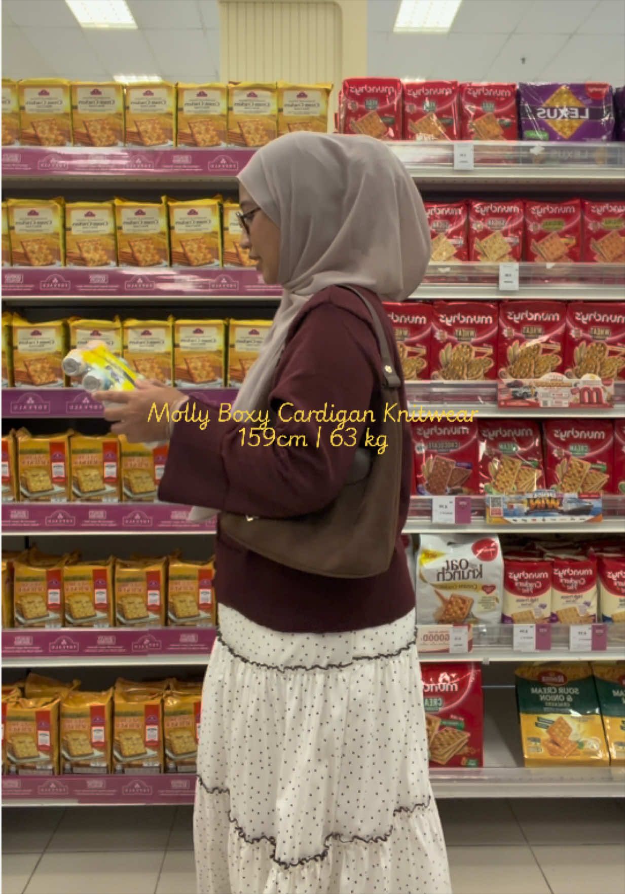 Boxy cardigan paling best 😍 tolong restock lgi color nak repeat lagiii 🙌🏻