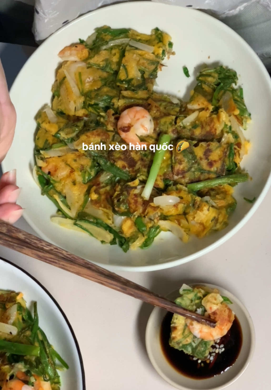lạnh rồi làm bánh xèo hải sản ăn thuii 🌮❤️‍🔥 #cooking #nauancungtiktok #fyp 