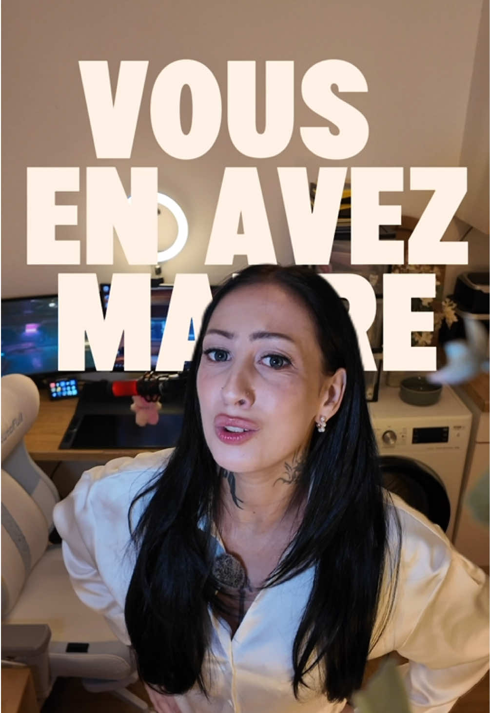 OHLALA CES INFLUENCEUSES PARFAITES LA OHLALALALA Y EN A MARRE… Mais au fait, pourquoi EXACTEMENT on en a marre au juste ? 