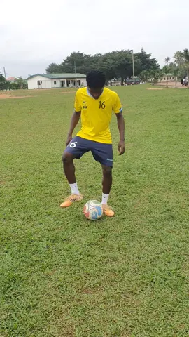 New tutorial skills,please tag @AFC Bournemouth #tiktokskills #mompelle #worldcup2026 #goviral #football 
