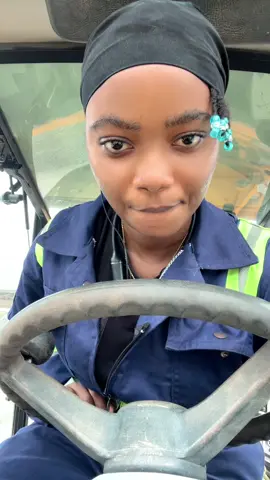 🤓🦋.Ya Rabb,may all our heart desires come to pass.Ameen.#femaleengineer #missrahmat #femalewelder #engineering #multitalented 