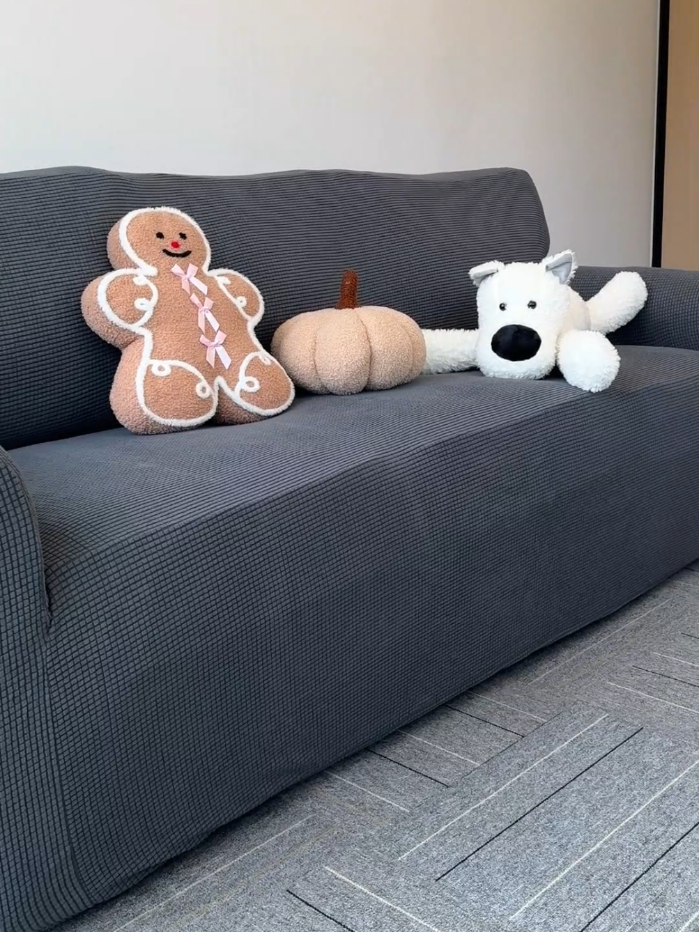 Obsessed with my new full wrapped stretchy washable sofa cover in three seater, and I picked dark Gray one #easygoing #SofaCover #couchcover #CouchMakeover #sohochic 