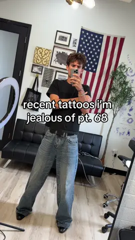 making it happen 🤝 #tattoo #tattooartist #tattooideas 