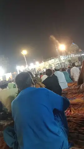 درگاهه عاليه راڻيپور شريف، سخي صالح شاهه جي نگريءَ ۾ يارهين شريف جي روحاني محفل شروع ٿي وئي آهي، نعتن ۽ ذڪرِ رسول ﷺ سان فضاءُ روحاني ٿي وئي آهي. 🌹 عاشقانِ رسول ﷺ وڏي عقيدت ۽ محبت سان يارهين شريف جي محفل ۾ شريڪ ٿي رهيا آهن. ❤️ #يارھين_شريف #راڻيپور_شريف #غوث_اعظم #دستگير #راڻيپور