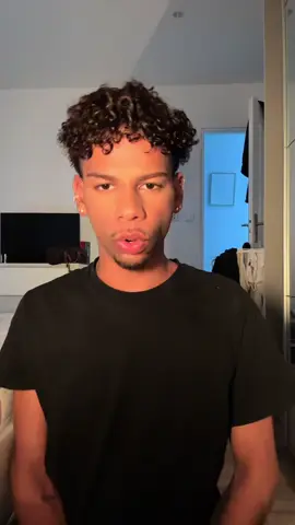 N’envoyez de la haine à personne, cette vidéo est a but de prévention. 