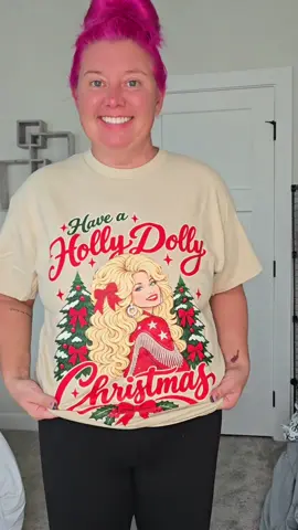 #dollyparton #dollywood #christmasshirt #hollyjollychristmas #christmasoutfit 