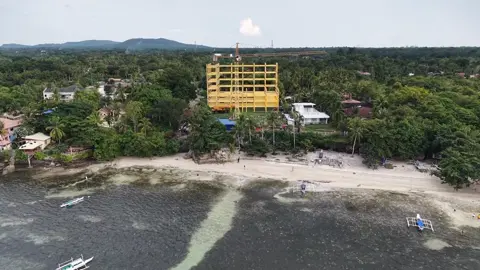 Just a little bit of vitamin sea for your feed today. The gradient of the water changing from bright turquoise to deep navy blue is the most satisfying thing you will see all day. It’s like nature’s own watercolor painting. Sit back, relax, and enjoy a few seconds of pure, uninterrupted coastal therapy.🏝️🌅 #sibukawbeachbohol  #droneshots  #fyp  #ocean  #boholphilippines 
