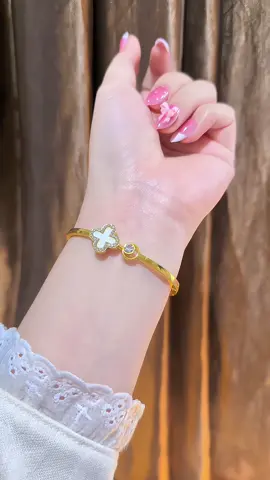 #สร้อยข้อมือ #กําไลข้อมือ #สร้อยข้อมือแฟชั่น #กําไลข้อมือสวยๆ #สร้อยข้อมือแฟชั่นสวยๆ 