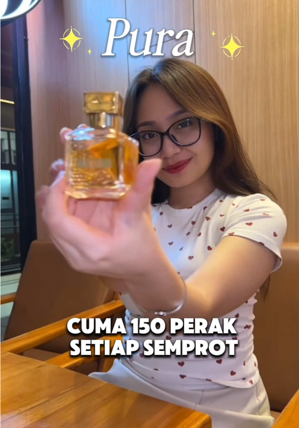 Smell expensive. Spend smarter. 💸🍊 Kalau lo suka fragrance dengan fruity dan fresh character tapi tetap terasa luxurious, PURA by Hodlscent wajib masuk radar lo. Terinspirasi dari DNA Erb Pura*—clean, fresh, fruity, dan effortlessly classy. Penasaran sama PURA? Cobain PURA by Hodlscent dan temukan your new signature scent. 🍊✨ #hodlscent #parfumeviral #parfumereccomended #parfumtiktok #parfumetahanlama 