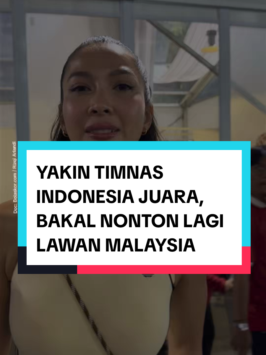 Andrea Dian optimistis Timnas Indonesia bisa juara FIFA ASEAN Cup 2026. Bahkan, dia mengaku bakal kembali nonton langsung saat Garuda menghadapi Malaysia. 👀 Kalau lo, bakal ikut nonton langsung juga? 🇮🇩👇 #bolaskorcom #timnasindonesia #andreadian #fifaaseancup2026 