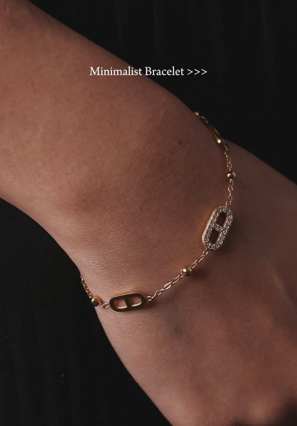You mean, Minimalist bracelet? This is for you babe!🖤 #hbjewelry #nontarnishjewelry #hypoallergenic #nonfading #newrelease 