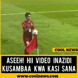 Kila mtu anazungumzia moment hii ya kipekee sana! 🌍 Wakati wa mchezo, fundi Arda Güler alilazimika kusogea karibu na kibendera cha kona na kuomba maji kwa mashabiki waliokuwa jukwaani baada ya kuhisi kiu kali. 🔥 Lakini cheki breaking news hii! 😲 Badala ya kumrushia chupa moja ya maji kama ilivyozoeleka, mashabiki waliamua kumpasishia MFUKO MZIMA uliokuwa umejaa chupa za maji! 📦💦 Kitu kilichowakosha wengi na kuifanya video hii itembee kwa kasi ya ajabu ni ule utulivu (coolness) wa Arda Güler. Alipokea mfuko huo kwa tabasamu, akaufungua taratibu, akanywa maji yake, na kuwarudishia mashabiki kwa upendo huku akiwashukuru! 🙌⚽️ Wewe unaionaje hii moment? Dondosha comment yako hapa chini! 👇💭 Follow @coolnews24hrs For more 🙏 🏆 ⚽  #respect #ArdaGuler #footballmoments  #viralreels #fypppppppppppppppppppppppppppppppppppppppppppppppppppppppppppppppppppp 