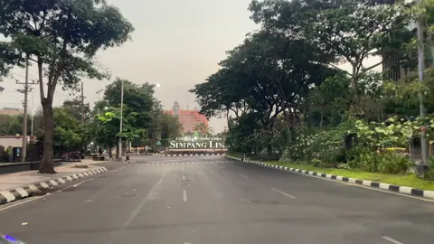 Yang aku lepas kemarin adalah orang yang ingin aku ajak segalanya.