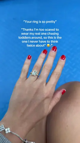 The prettiest fake engagement ring for when you don’t want to wear your real wedding ring 💍✨ #FakeEngagementRing #TravelWeddingRing #EngagementRingDupe #WeddingRingDupe #AffordableEngagementRing