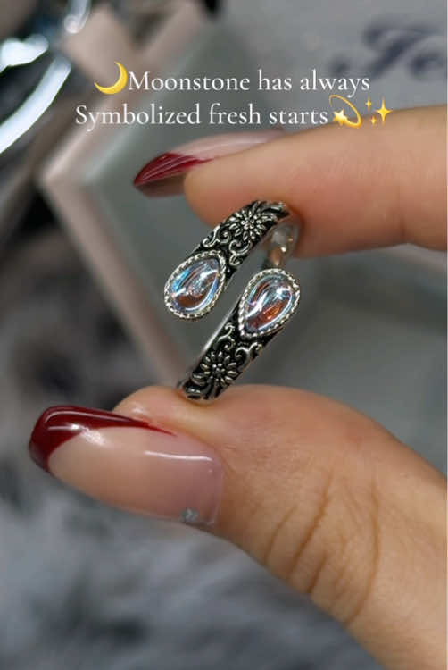 A symbol of new beginnings 🌙🔮✨.#925silverjewelry #moonstonejewelry #moonstone #giftforher #WeeklyDeals 