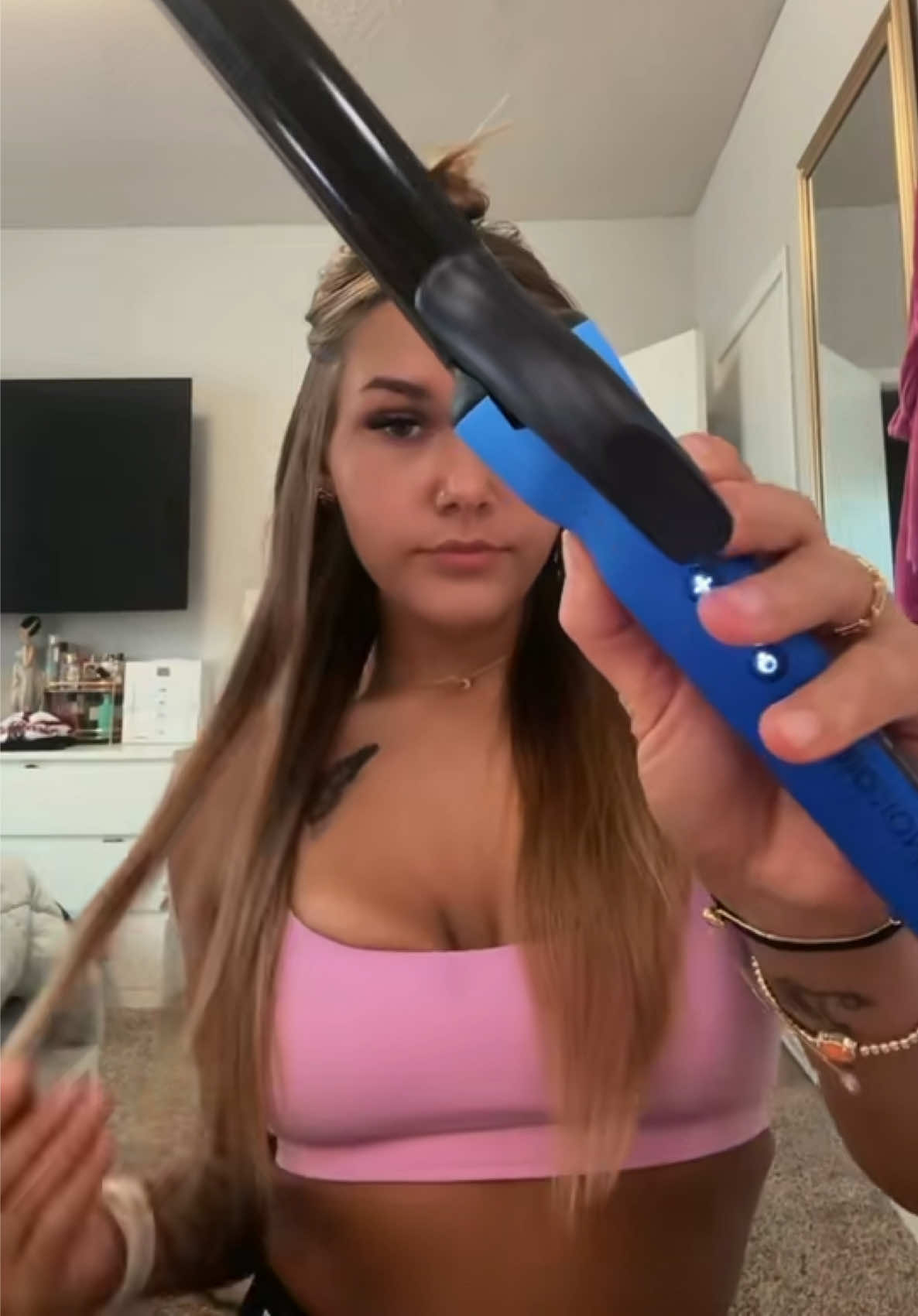 Shop my link for the best curling iron yet💙  #trending #bioioniclongbarrel #fyp #curlinghairtutorial #foryoupage 