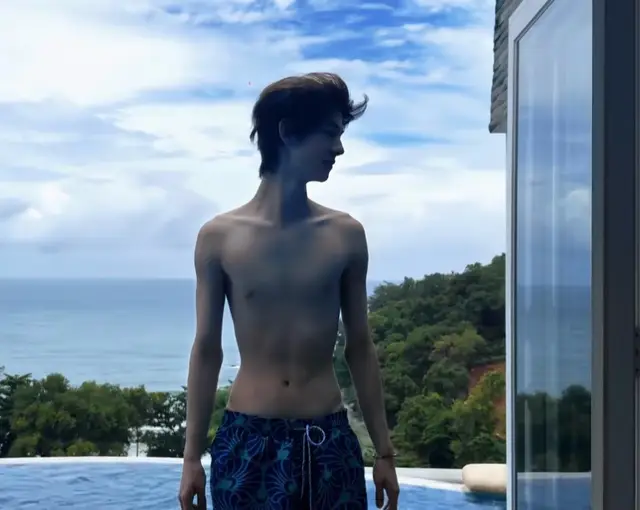 Trước Ollie rất gầy và sau này chế độ ăn uống của Ollie được cải thiện và tập gym nhiều #deepin #ollie #shuyuan 