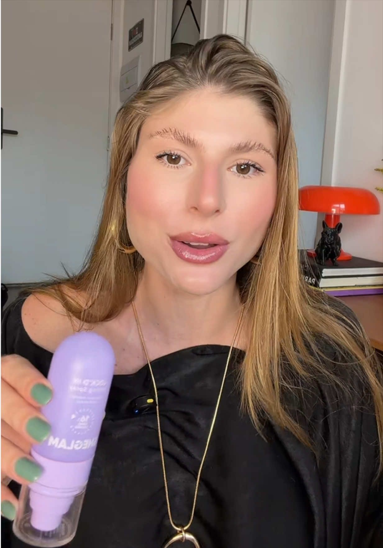 ✨DICAS DA DU✨ SHEGLAM no TikTokshop!!!! Essa bruma fixador se babado!! Fixa a maquiagem por 16h e é muuuito resistente #sheglam #tiktokshopbr 