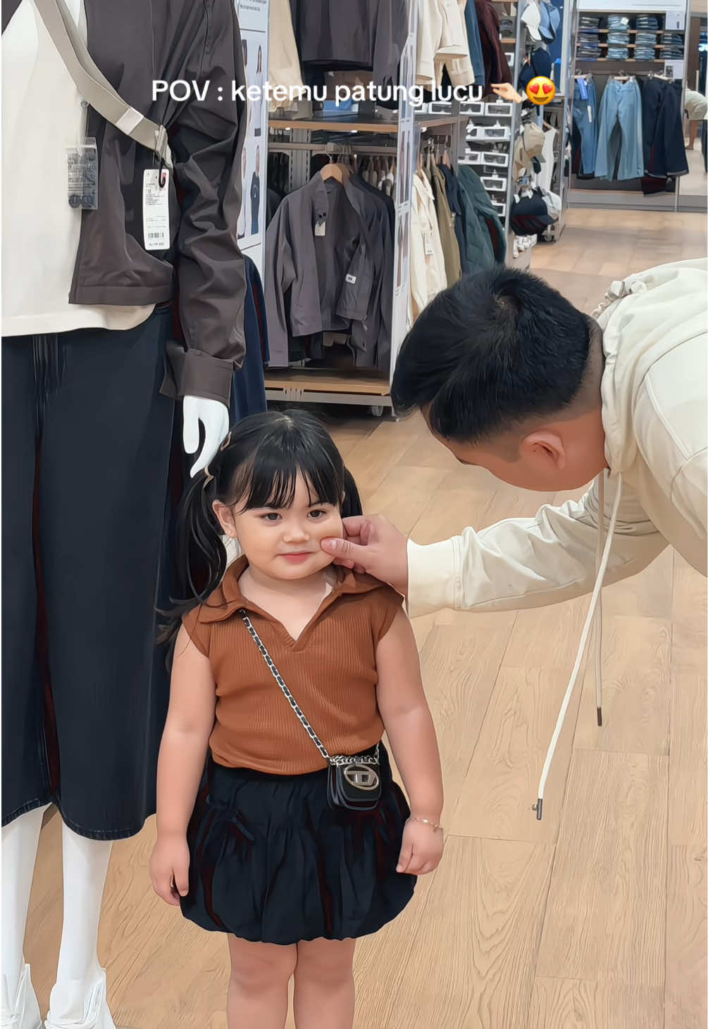 Cubit dikit boleh ga 🤏🏻😂😘