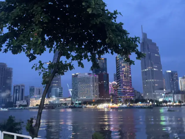 2026年9月——对我而言，那是一年中令人最难忘的时光。 . . . 我真的很后悔没能在阿姨和两位表亲返家前多拍些合影。希望能很快再见到他们。