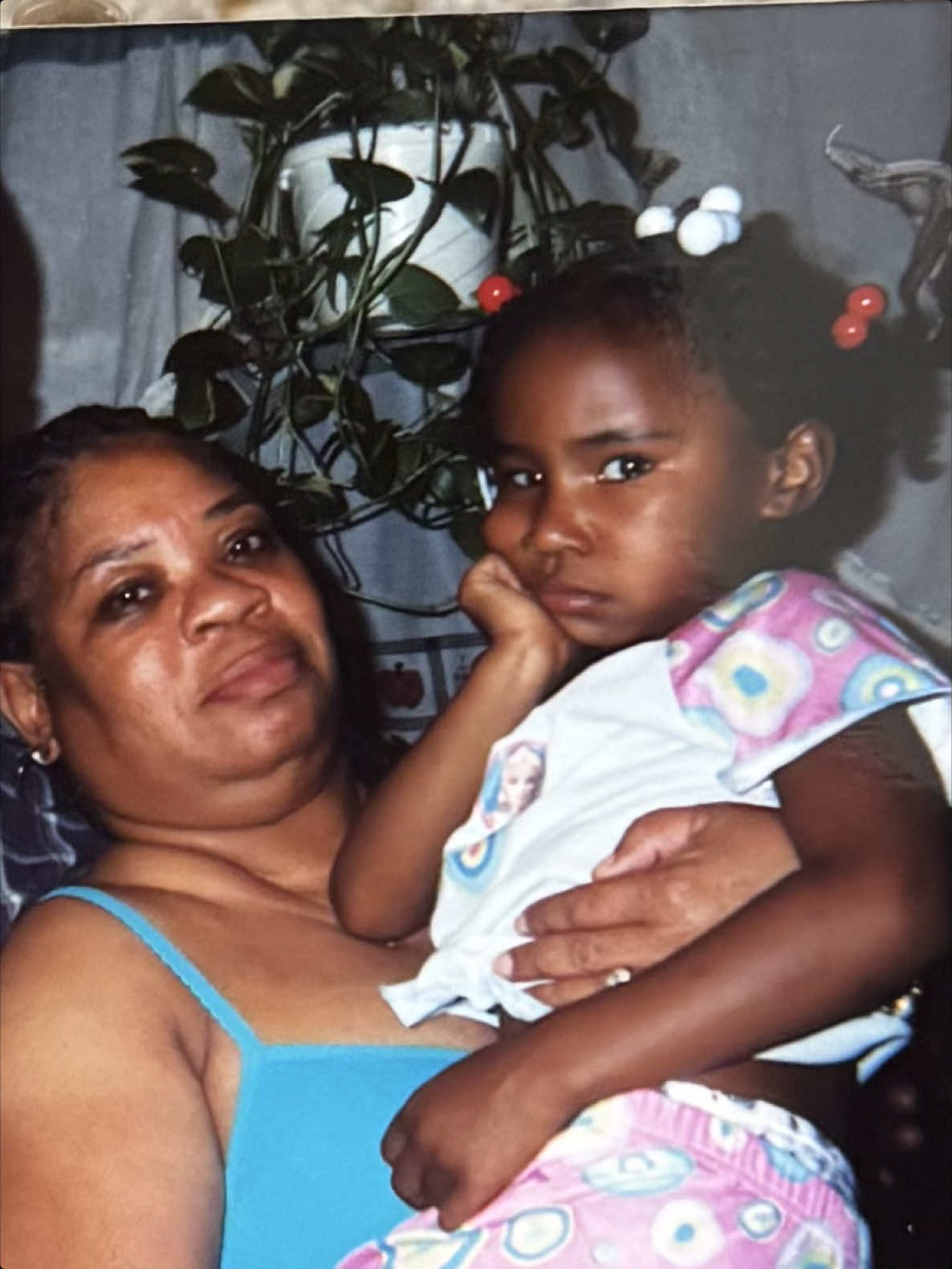 haven’t seen these photos in years & some how seeing em now just hit different 🥹🥰❤️ • • • #familyphotos #grandmashouse #memorylane #thegoodolddays #backintheday 