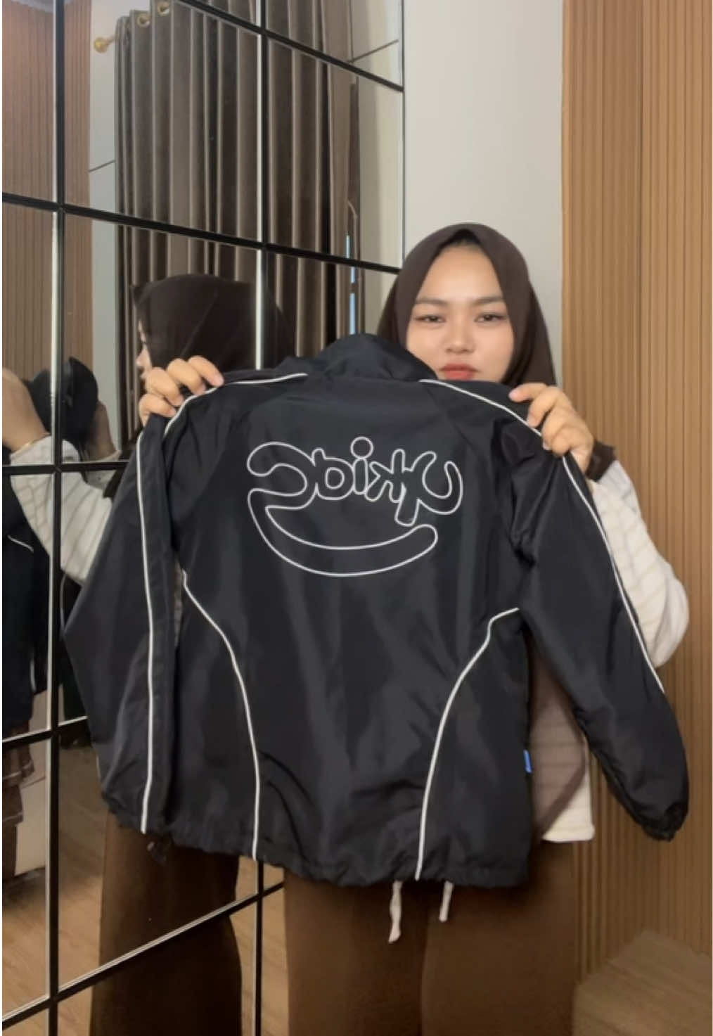 Please cakep banget jaket nya 😍 #jaketanakkeren #jaketanakcowok #jaketanaklakilaki #jaketanakpremium #fyp 