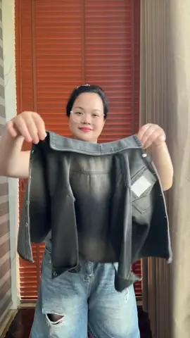 Áo khoác jean cho bé trai cực chất mềm đẹp, fom nhỏ tăng size lên nha các mom #thoitrangtreem #aokhoacjean #aokhoacbo #aobetrai #xuhuong 